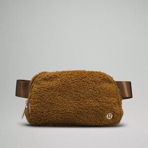 Lululemon Sherpa Belt Bag